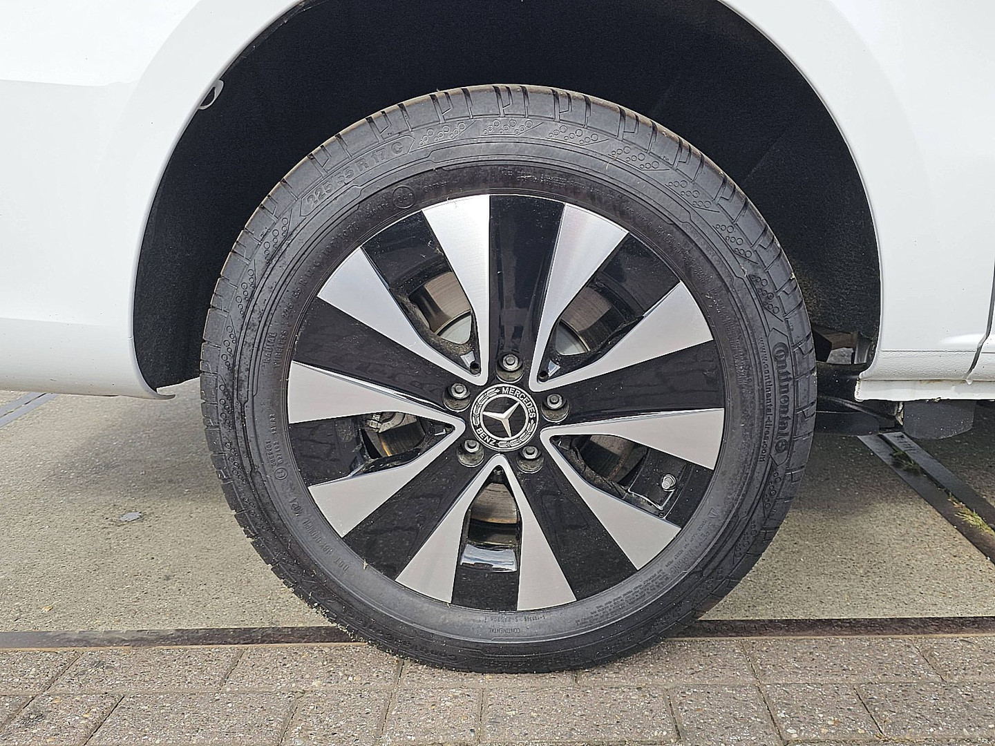 Mercedes-Benz Mercedes-Benz