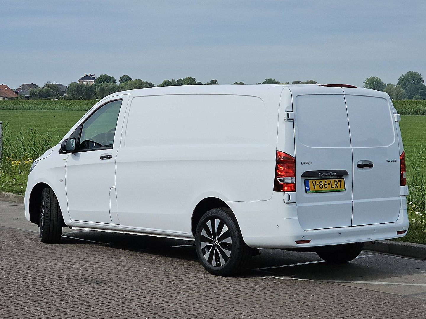 Mercedes-Benz Mercedes-Benz