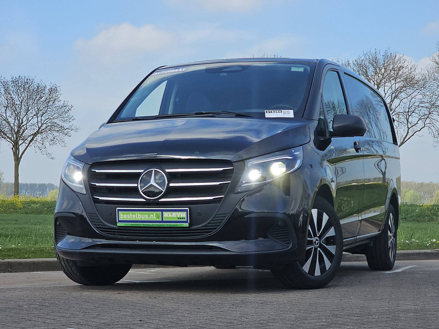 Mercedes-Benz Mercedes-Benz