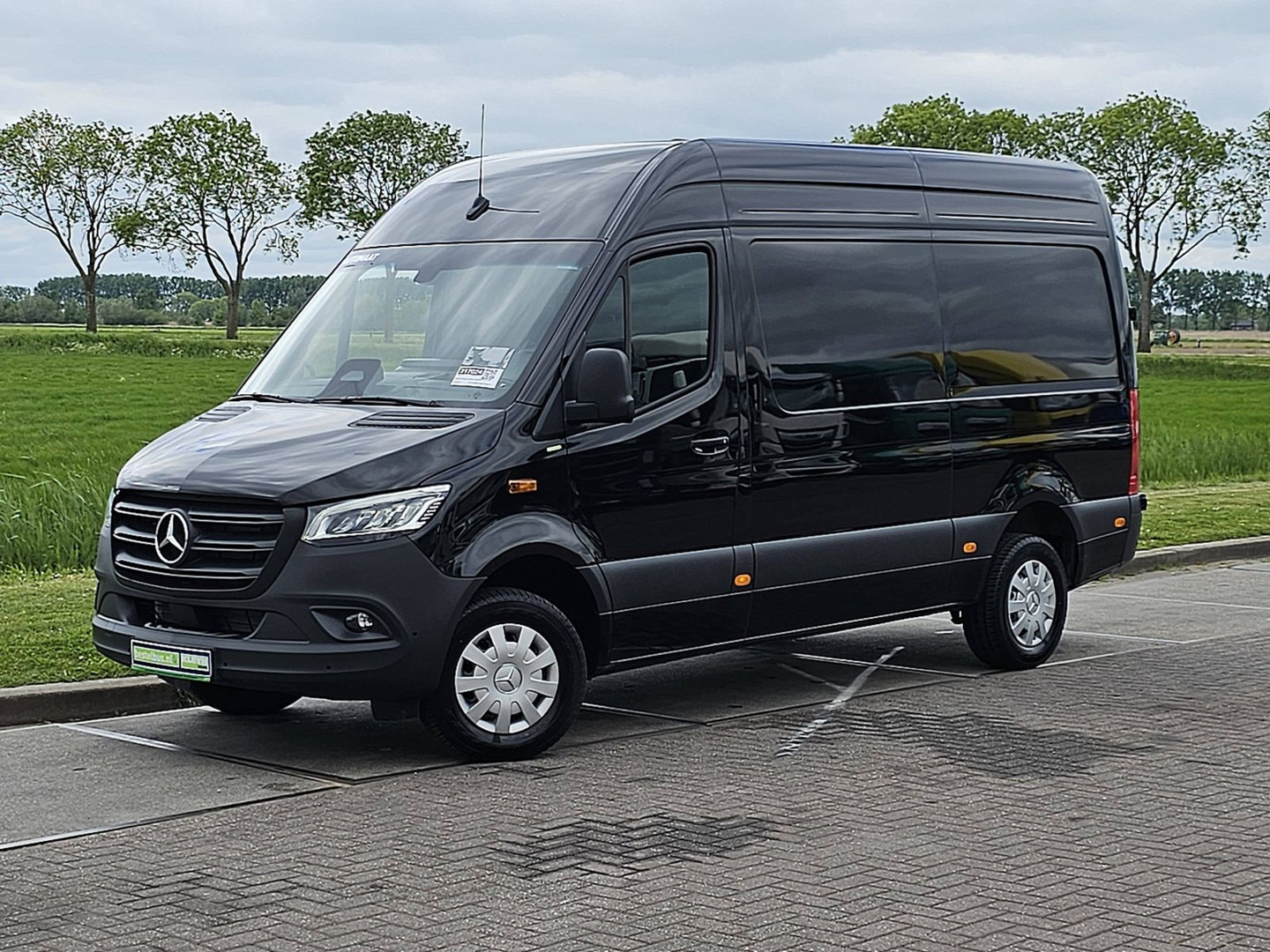 Mercedes-Benz Mercedes-Benz