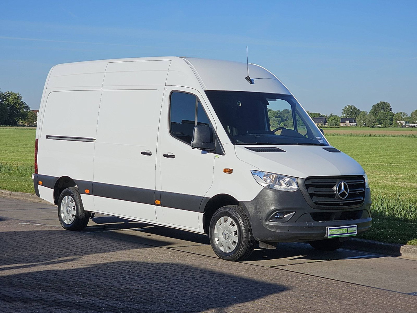 Mercedes-Benz Mercedes-Benz