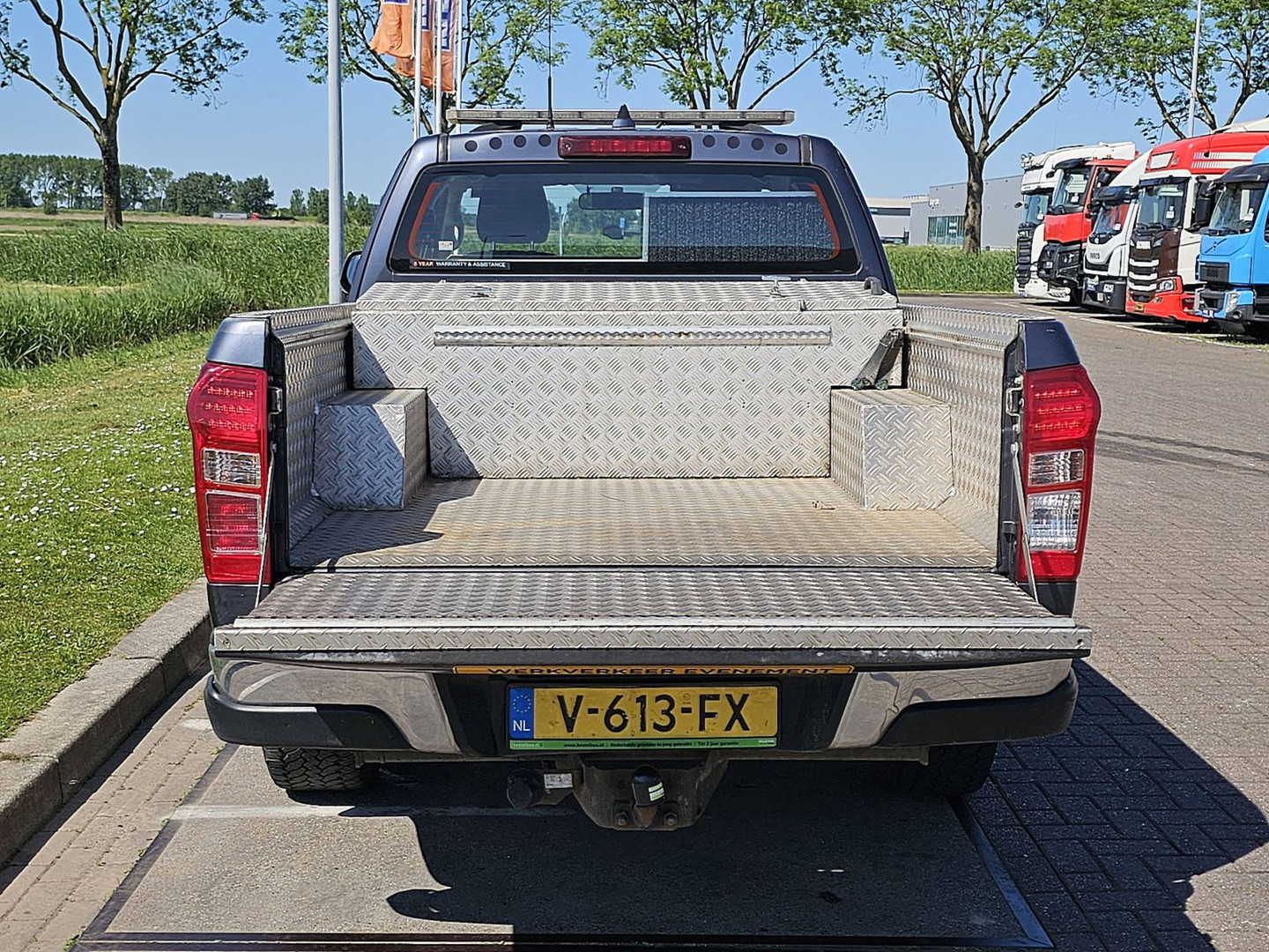 Isuzu