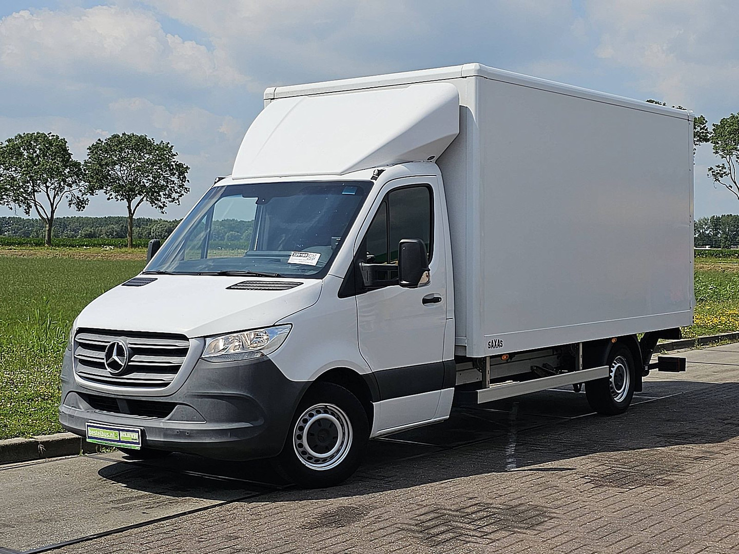 Mercedes-Benz Mercedes-Benz