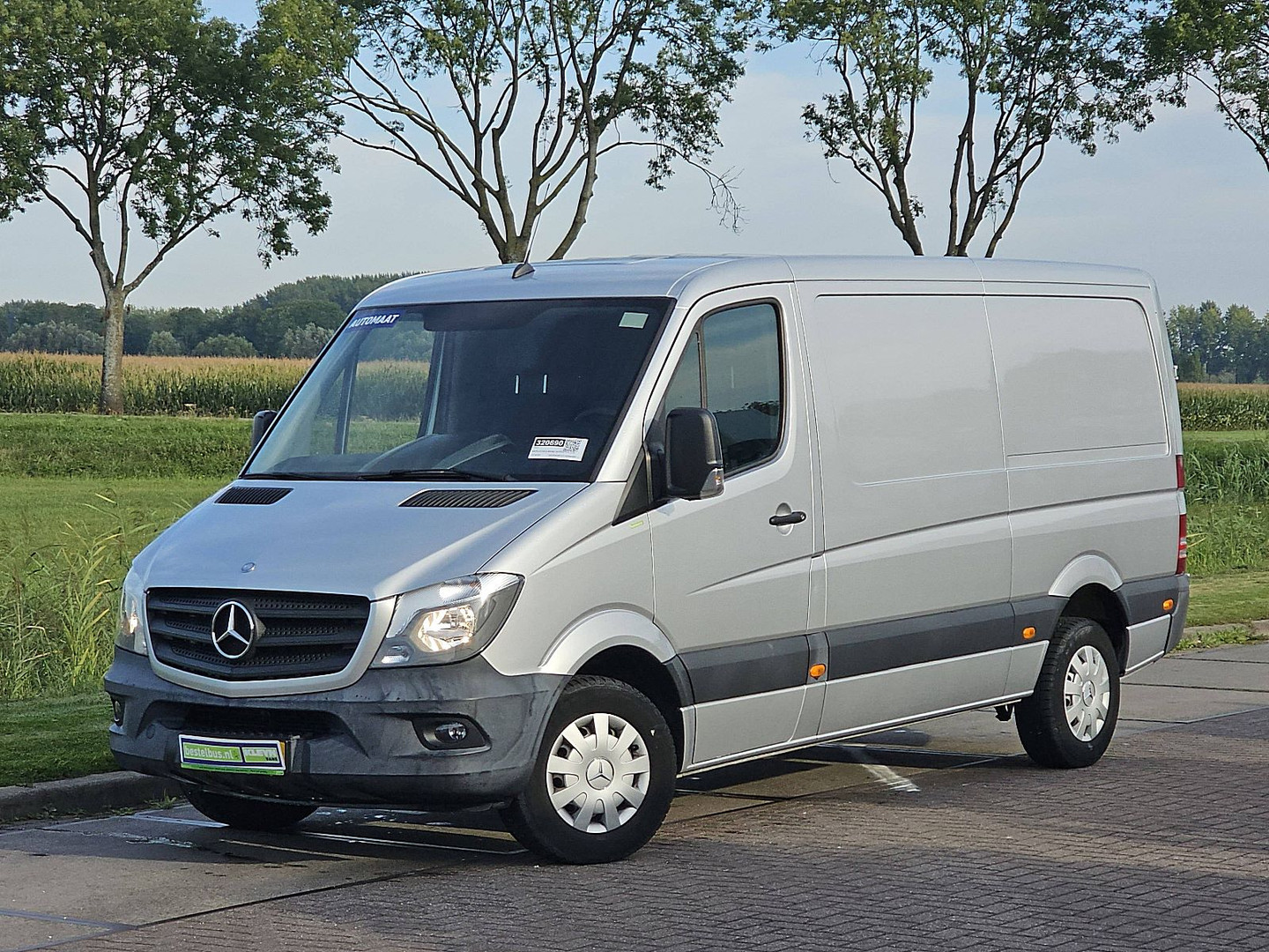 Mercedes-Benz Mercedes-Benz