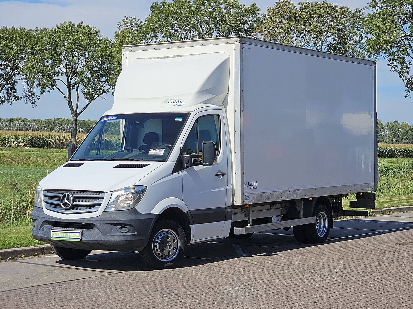 Mercedes-Benz Mercedes-Benz