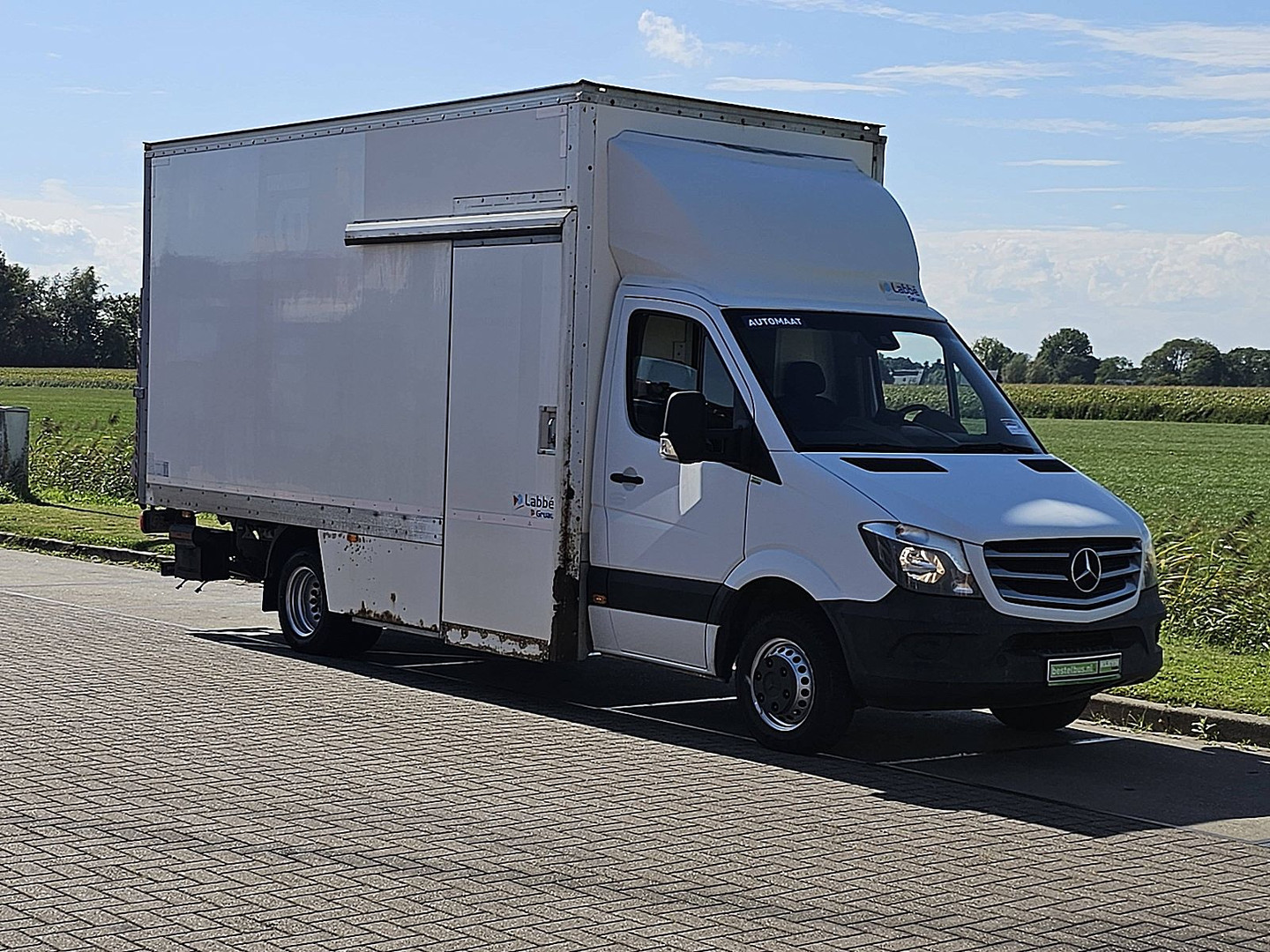 Mercedes-Benz Mercedes-Benz