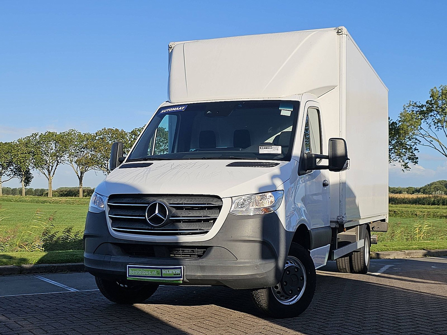 Mercedes-Benz Mercedes-Benz