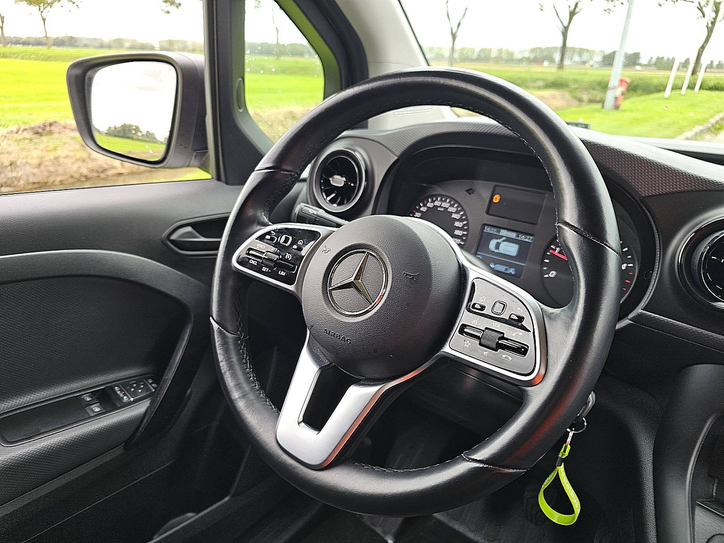 Mercedes-Benz Mercedes-Benz