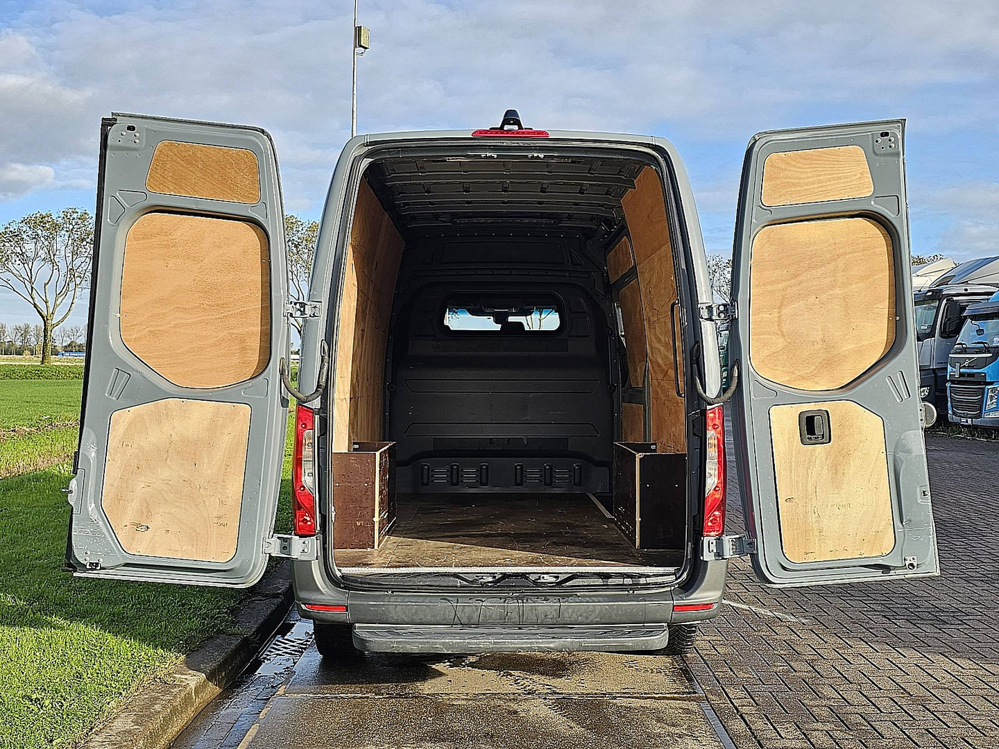 Mercedes-Benz Mercedes-Benz