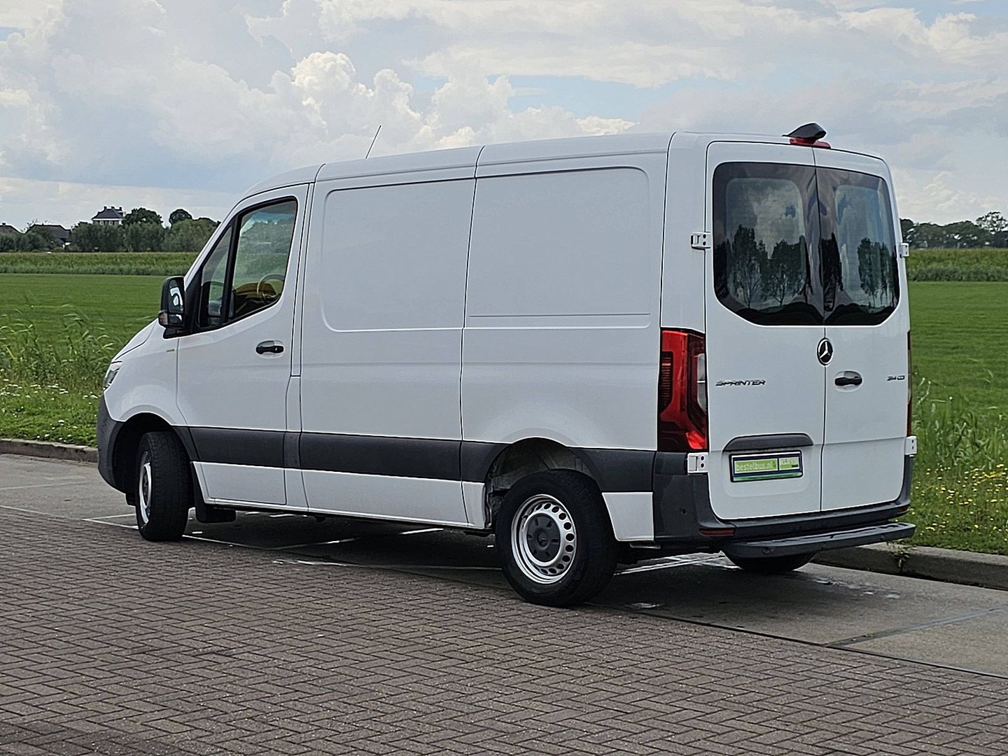 Mercedes-Benz Mercedes-Benz