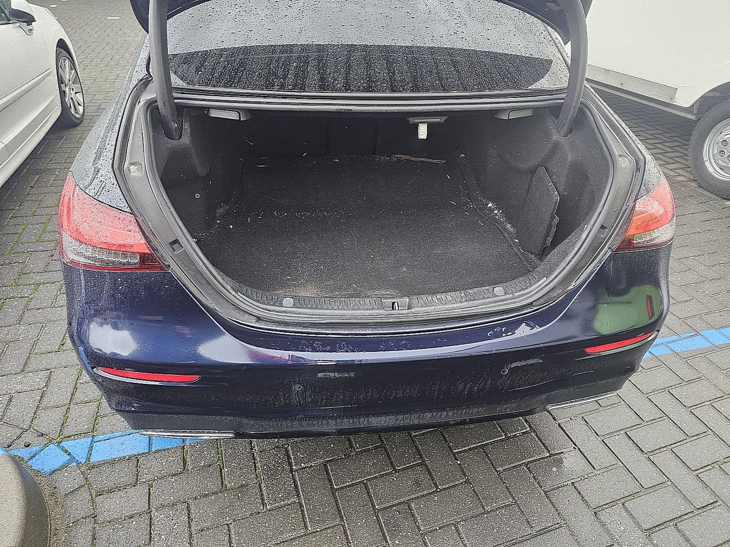 Mercedes-Benz Mercedes-Benz