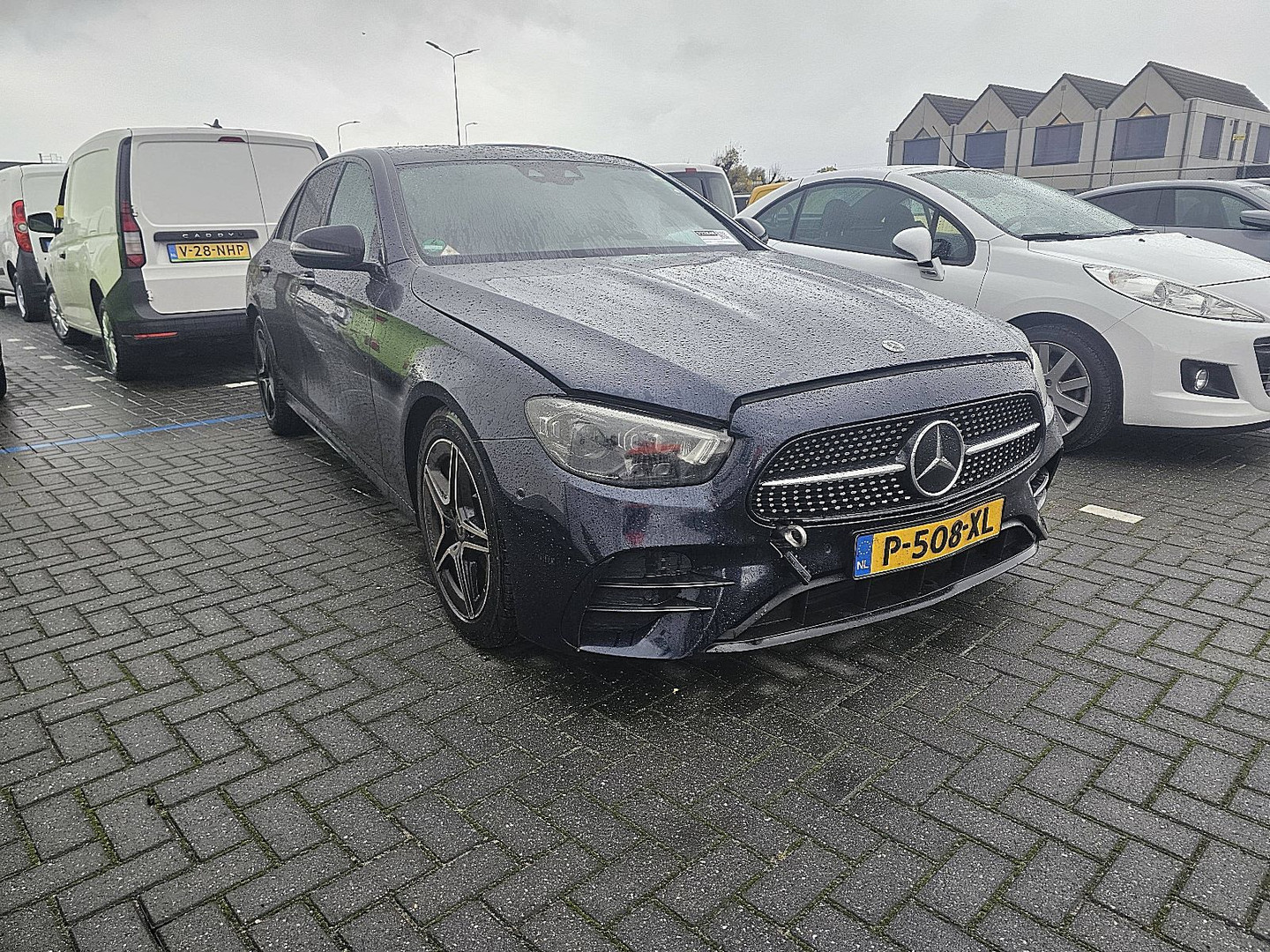 Mercedes-Benz Mercedes-Benz