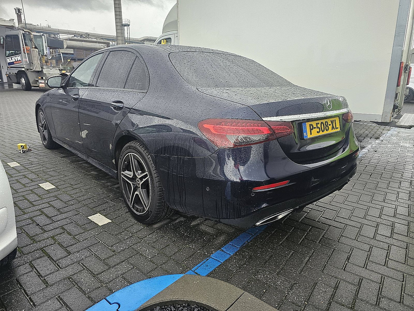 Mercedes-Benz Mercedes-Benz