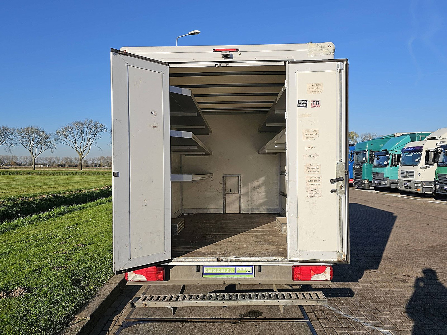 Mercedes-Benz Mercedes-Benz