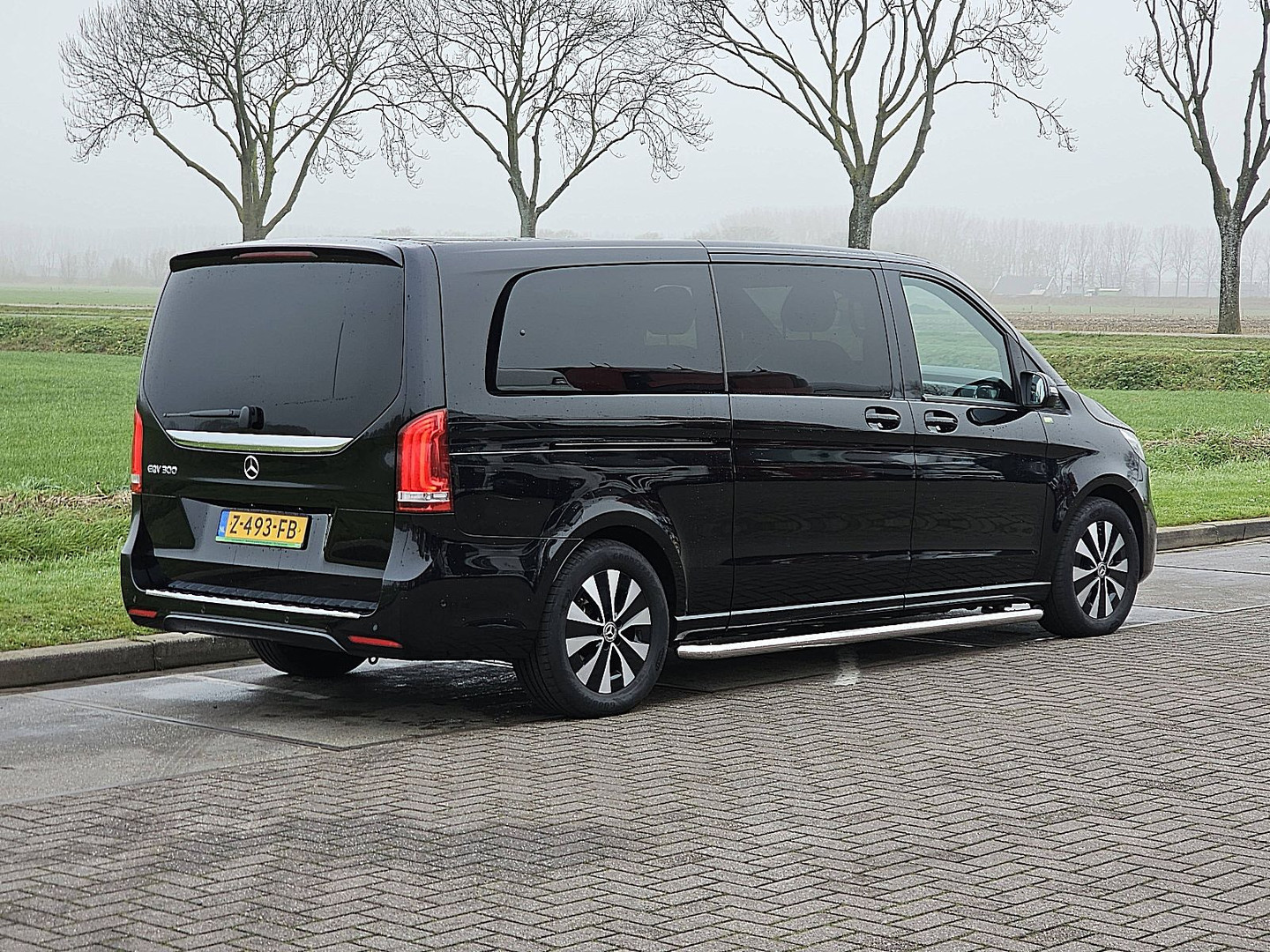 Mercedes-Benz Mercedes-Benz