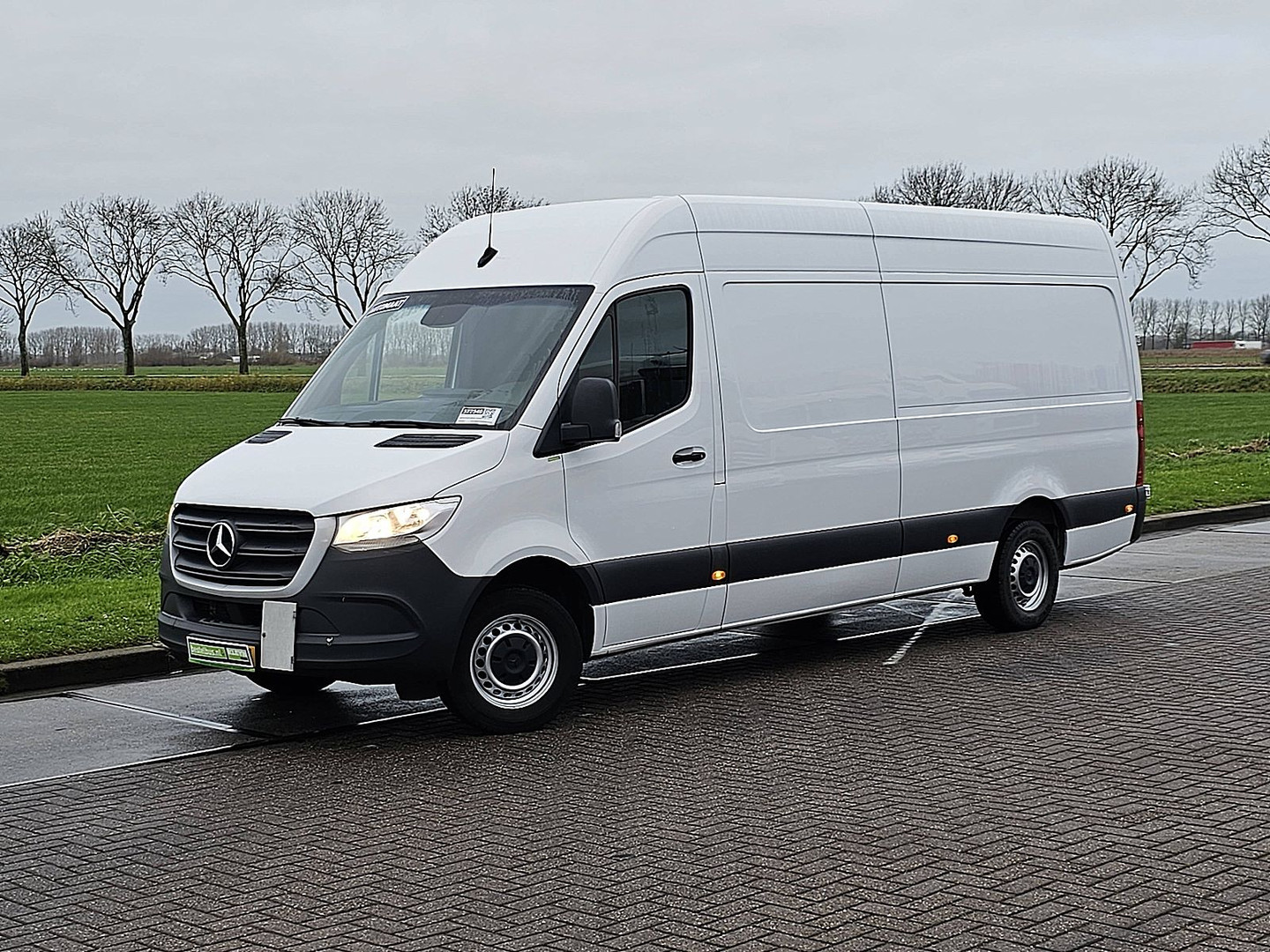 Mercedes-Benz Mercedes-Benz