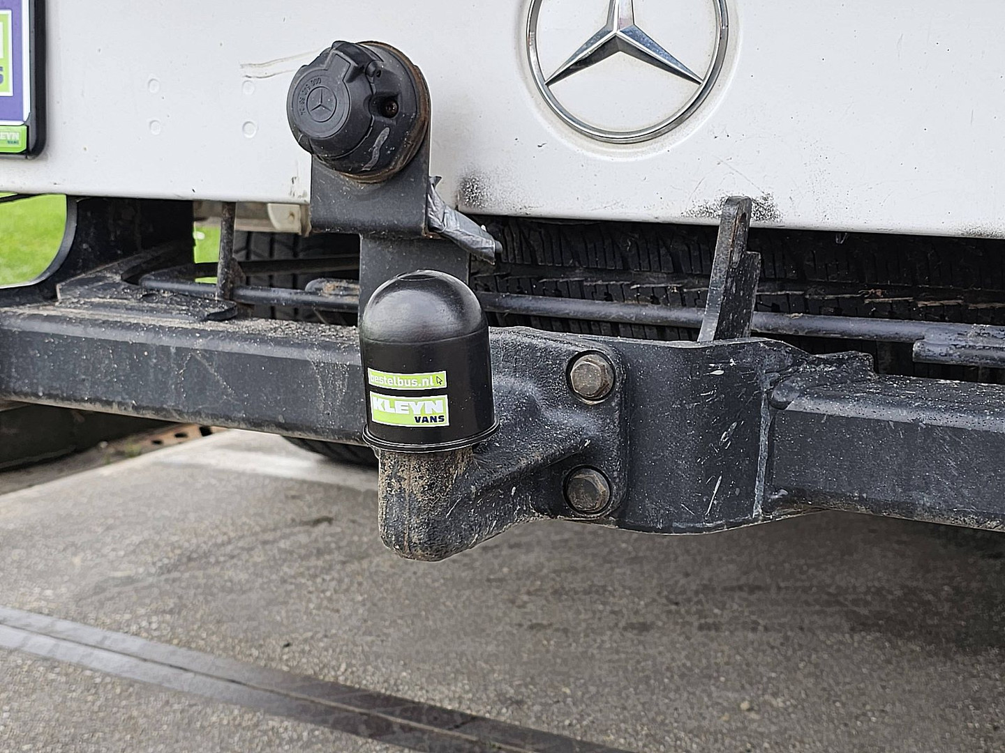 Mercedes-Benz Mercedes-Benz