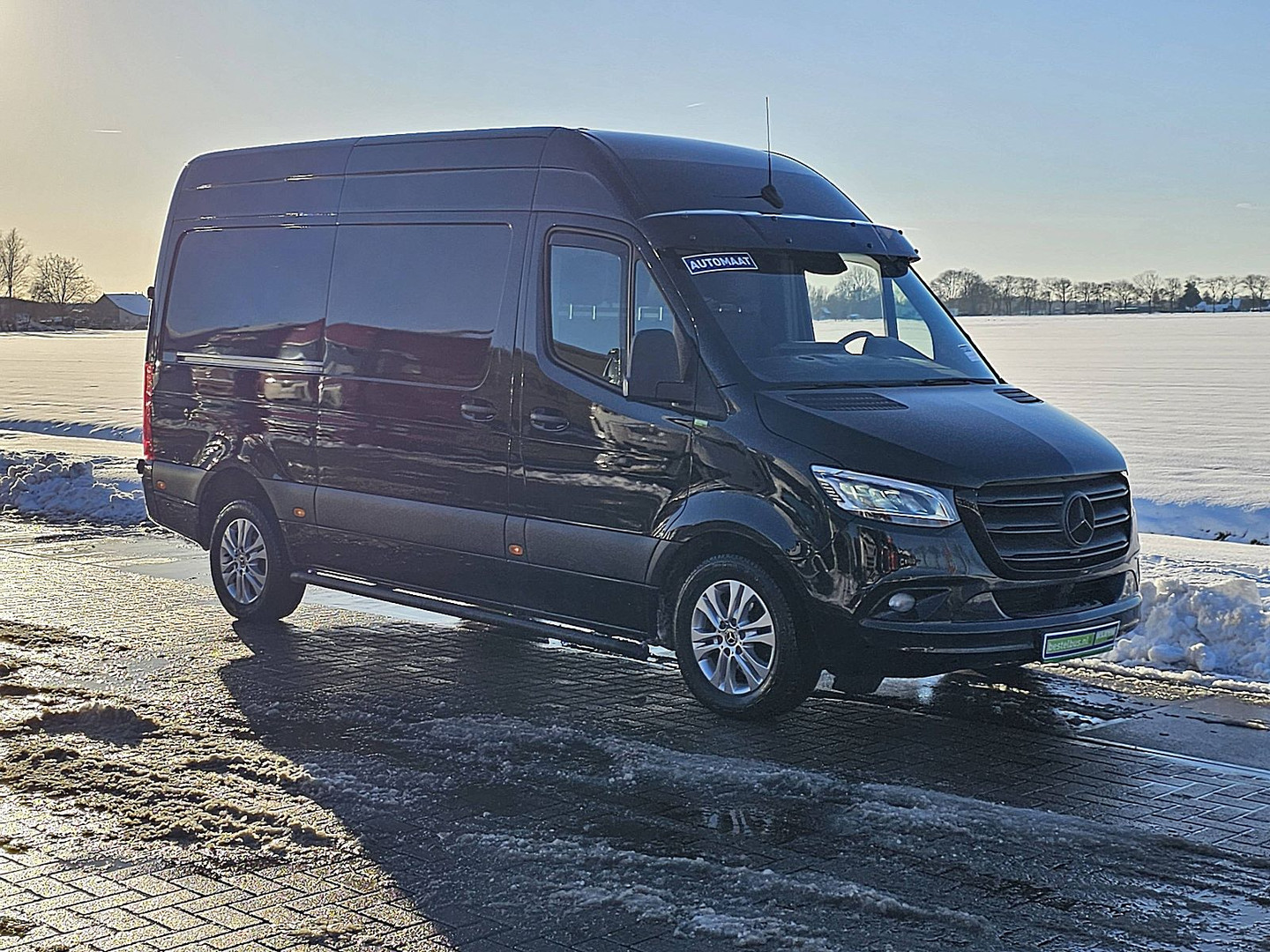 Mercedes-Benz Mercedes-Benz