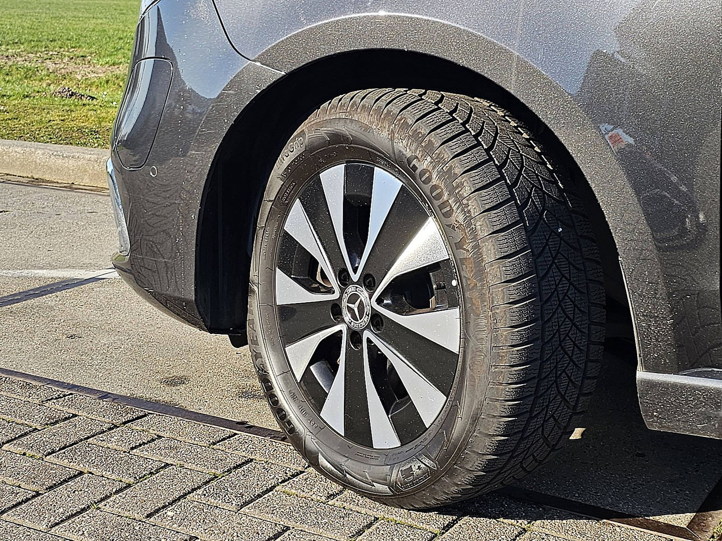 Mercedes-Benz Mercedes-Benz