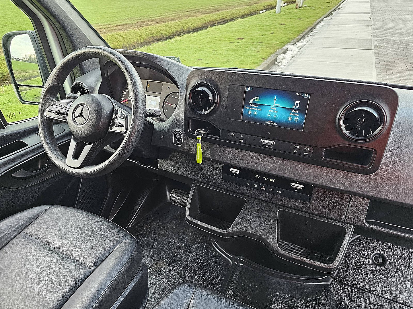 Mercedes-Benz Mercedes-Benz