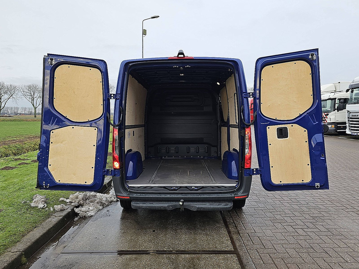 Mercedes-Benz Mercedes-Benz