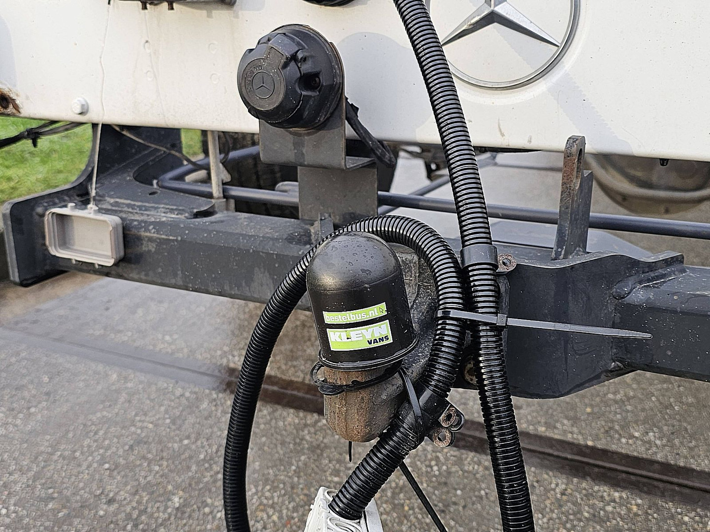 Mercedes-Benz Mercedes-Benz