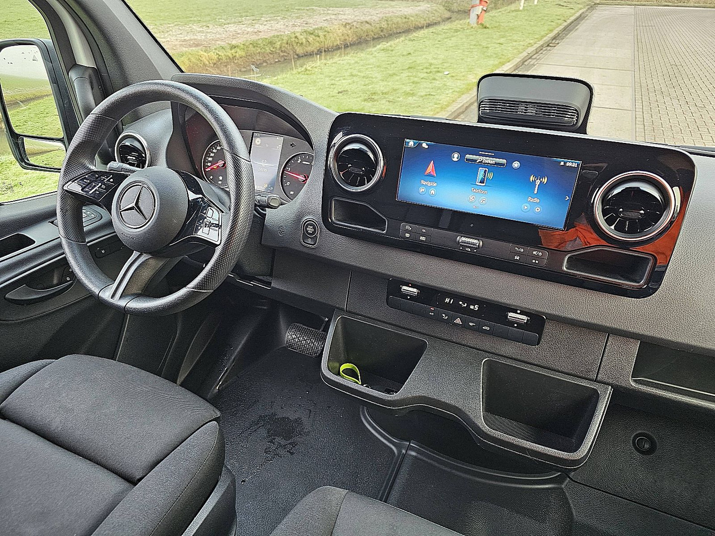 Mercedes-Benz Mercedes-Benz