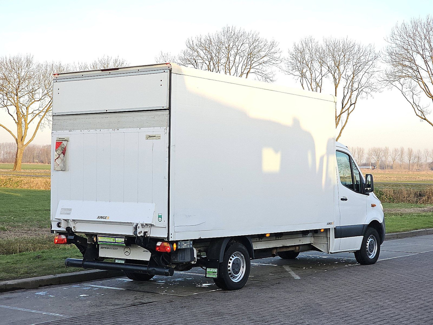 Mercedes-Benz Mercedes-Benz