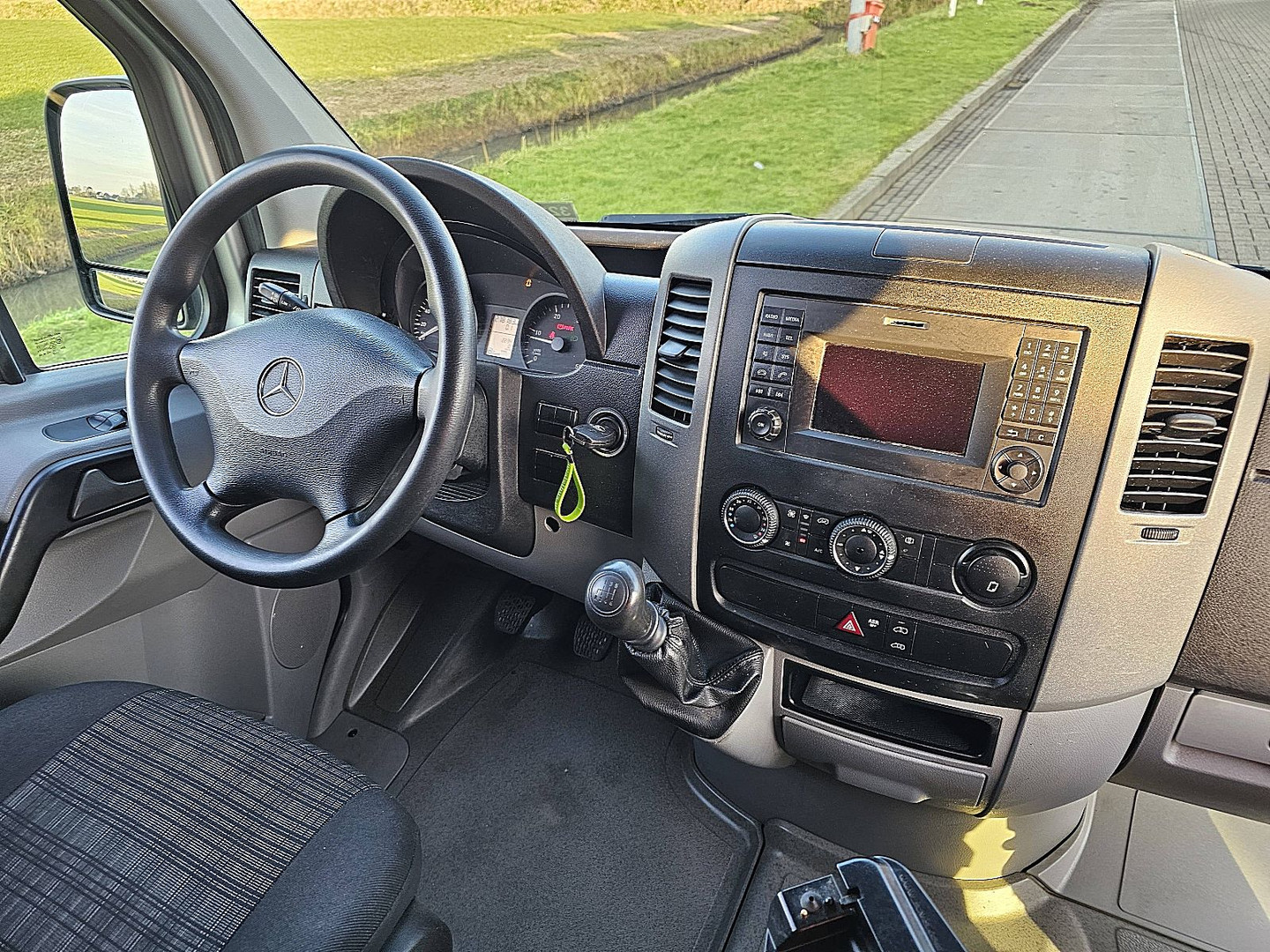 Mercedes-Benz Mercedes-Benz