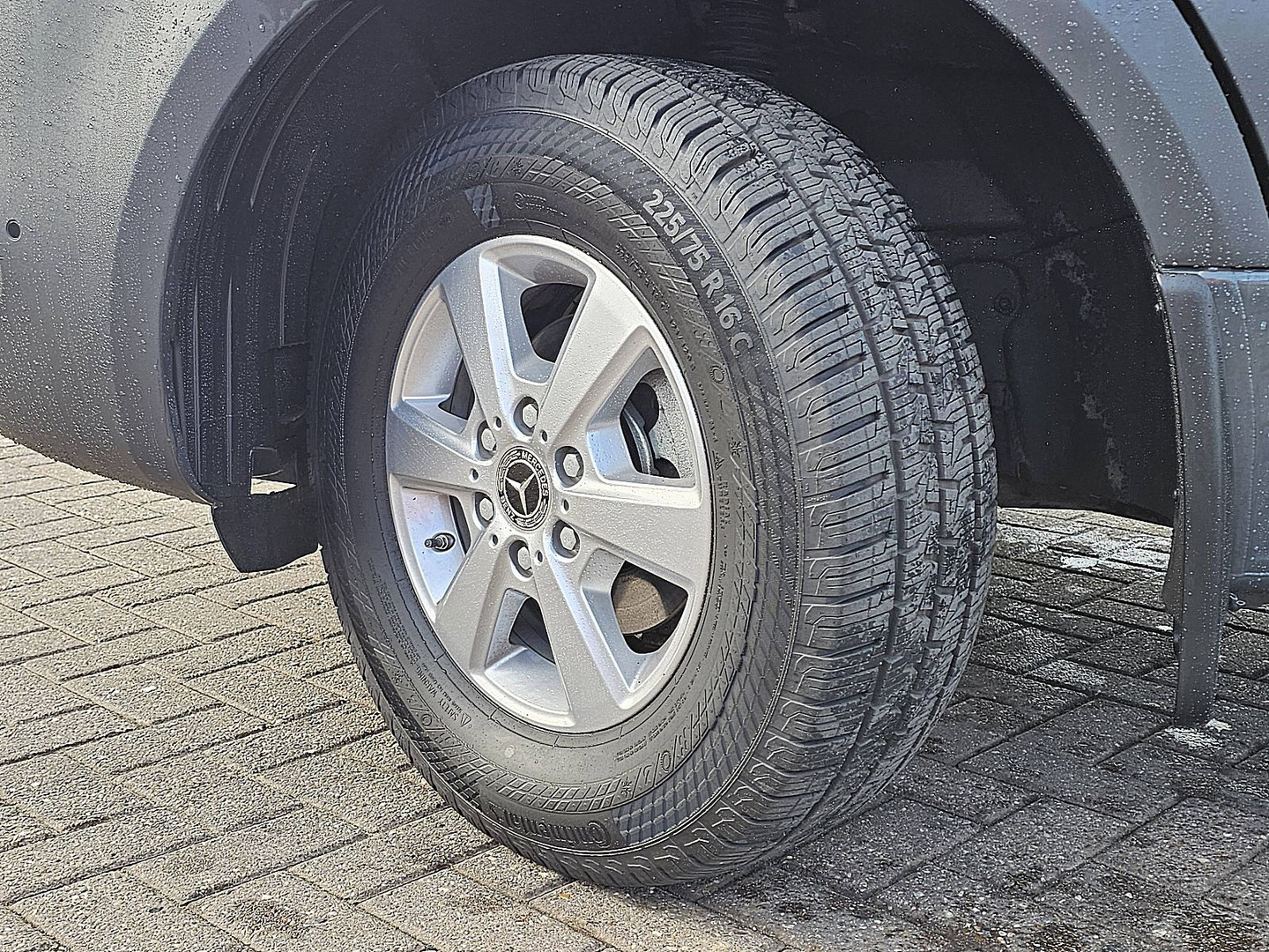 Mercedes-Benz Mercedes-Benz