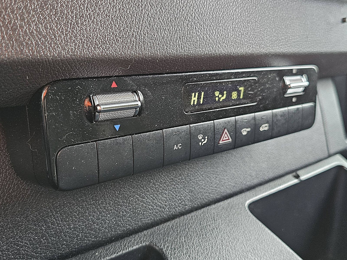 Mercedes-Benz Mercedes-Benz