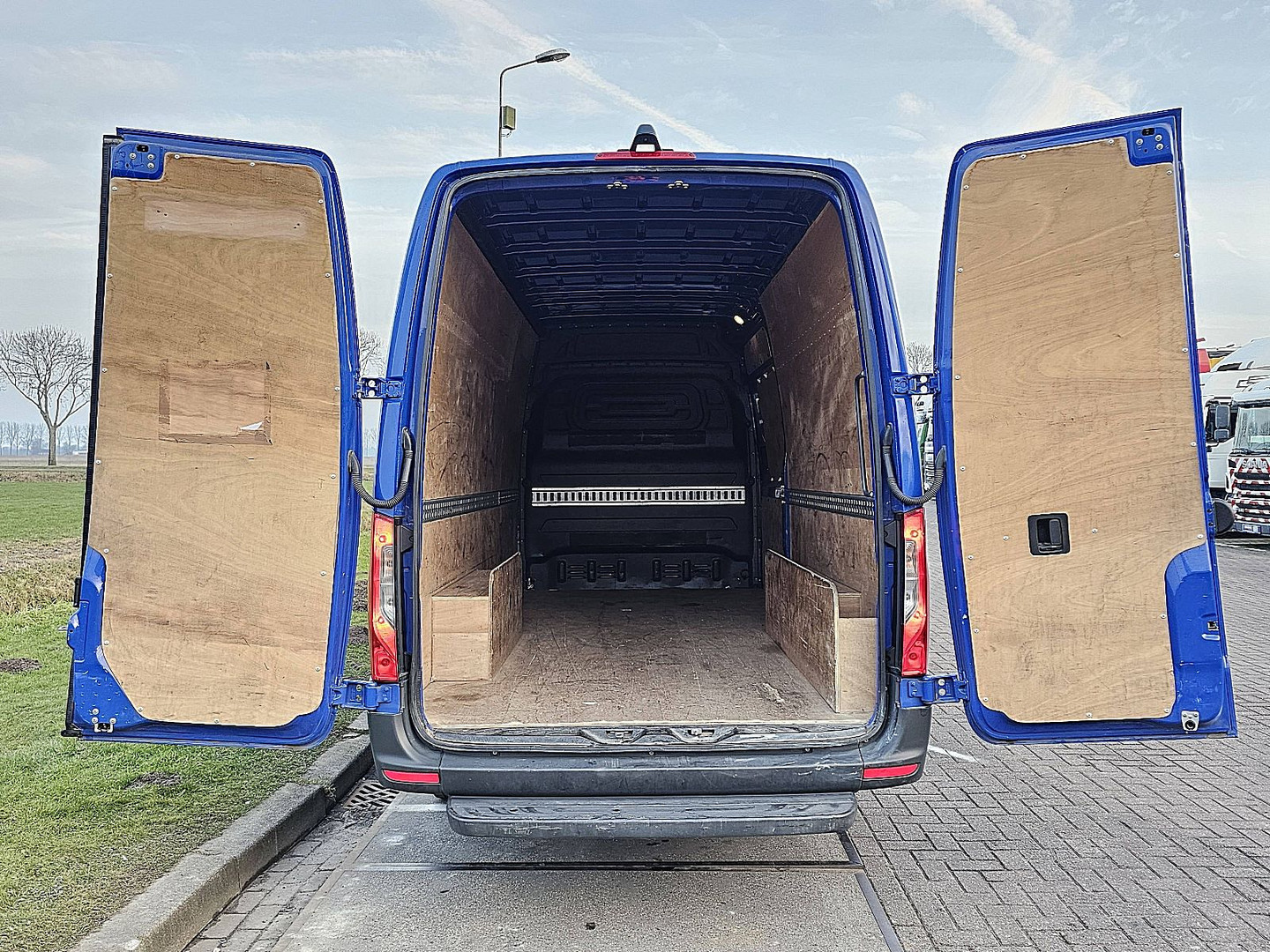 Mercedes-Benz Mercedes-Benz