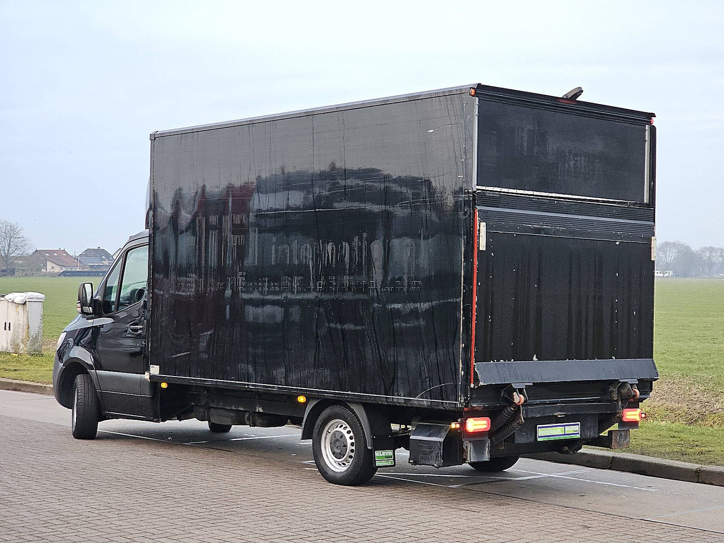 Mercedes-Benz Mercedes-Benz