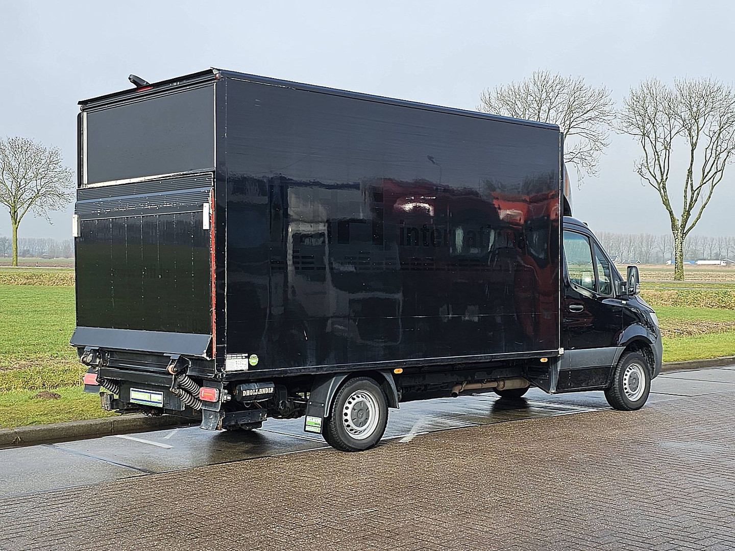 Mercedes-Benz Mercedes-Benz