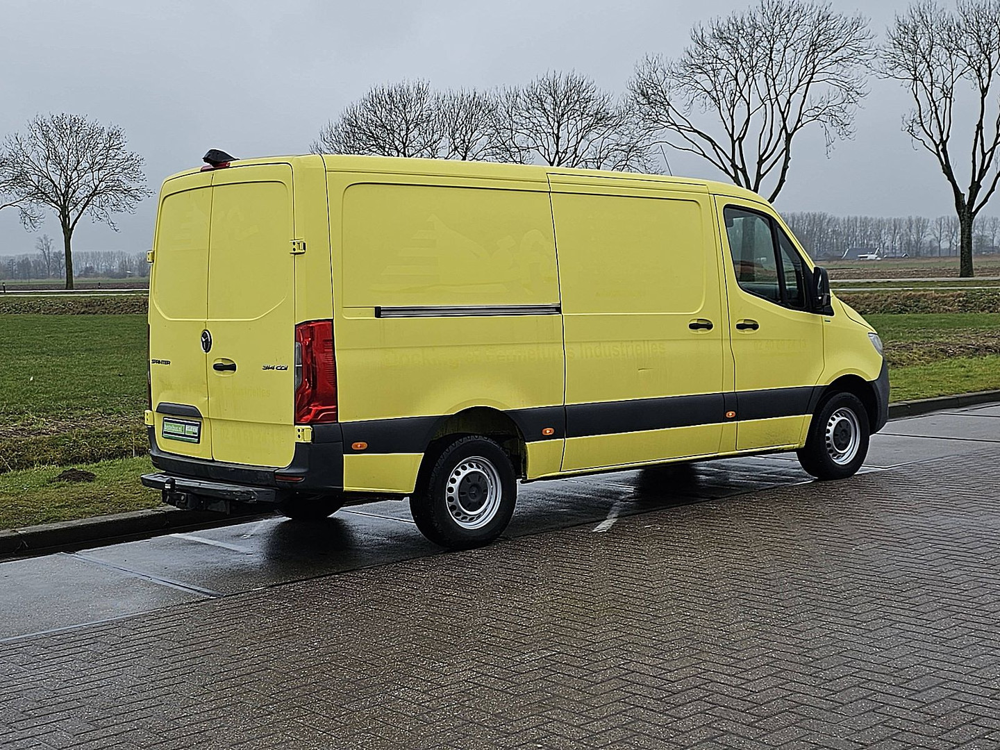 Mercedes-Benz Mercedes-Benz