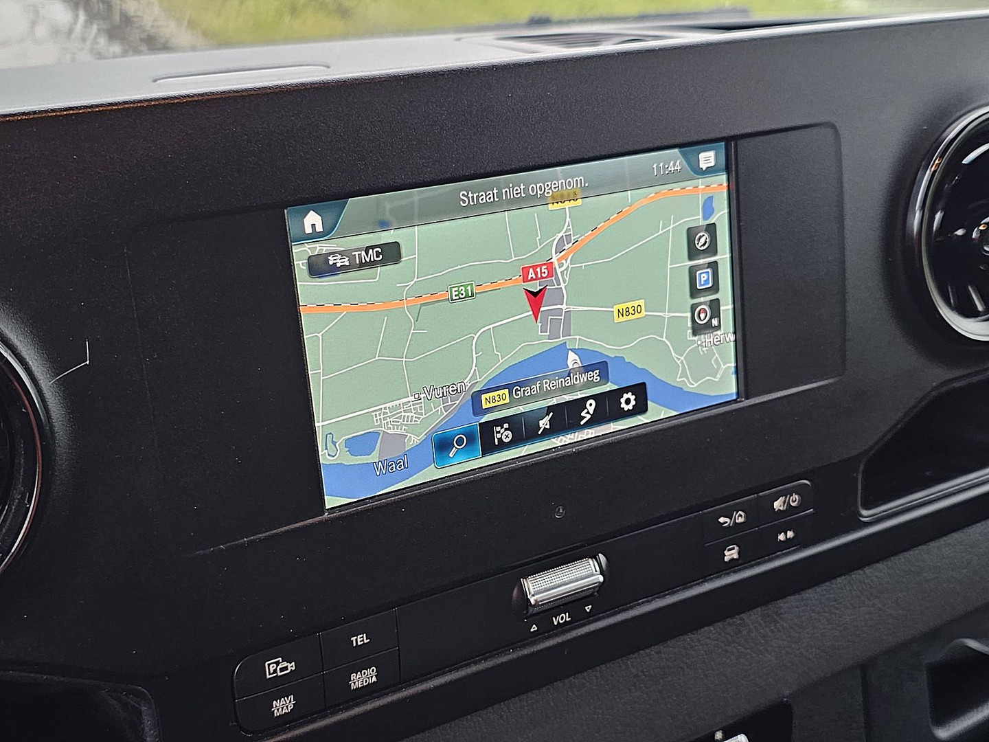 Mercedes-Benz Mercedes-Benz