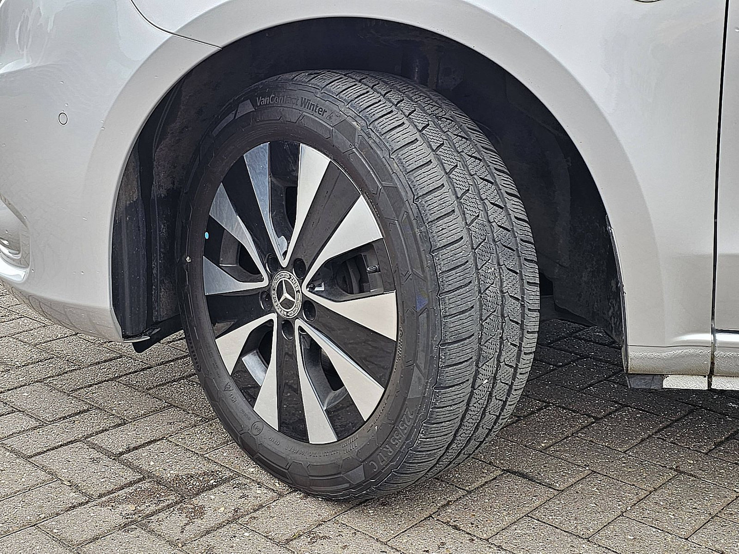 Mercedes-Benz Mercedes-Benz