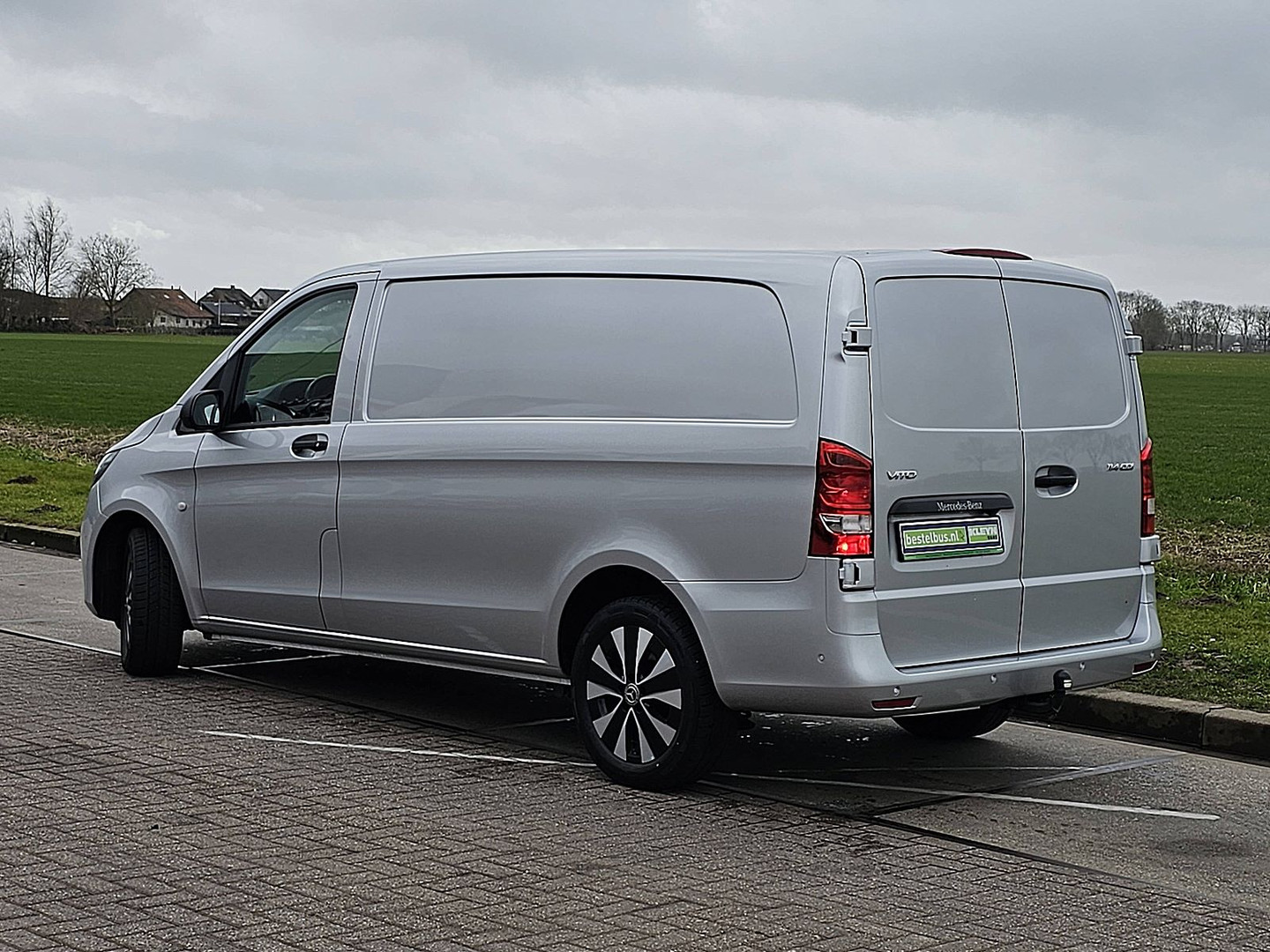 Mercedes-Benz Mercedes-Benz