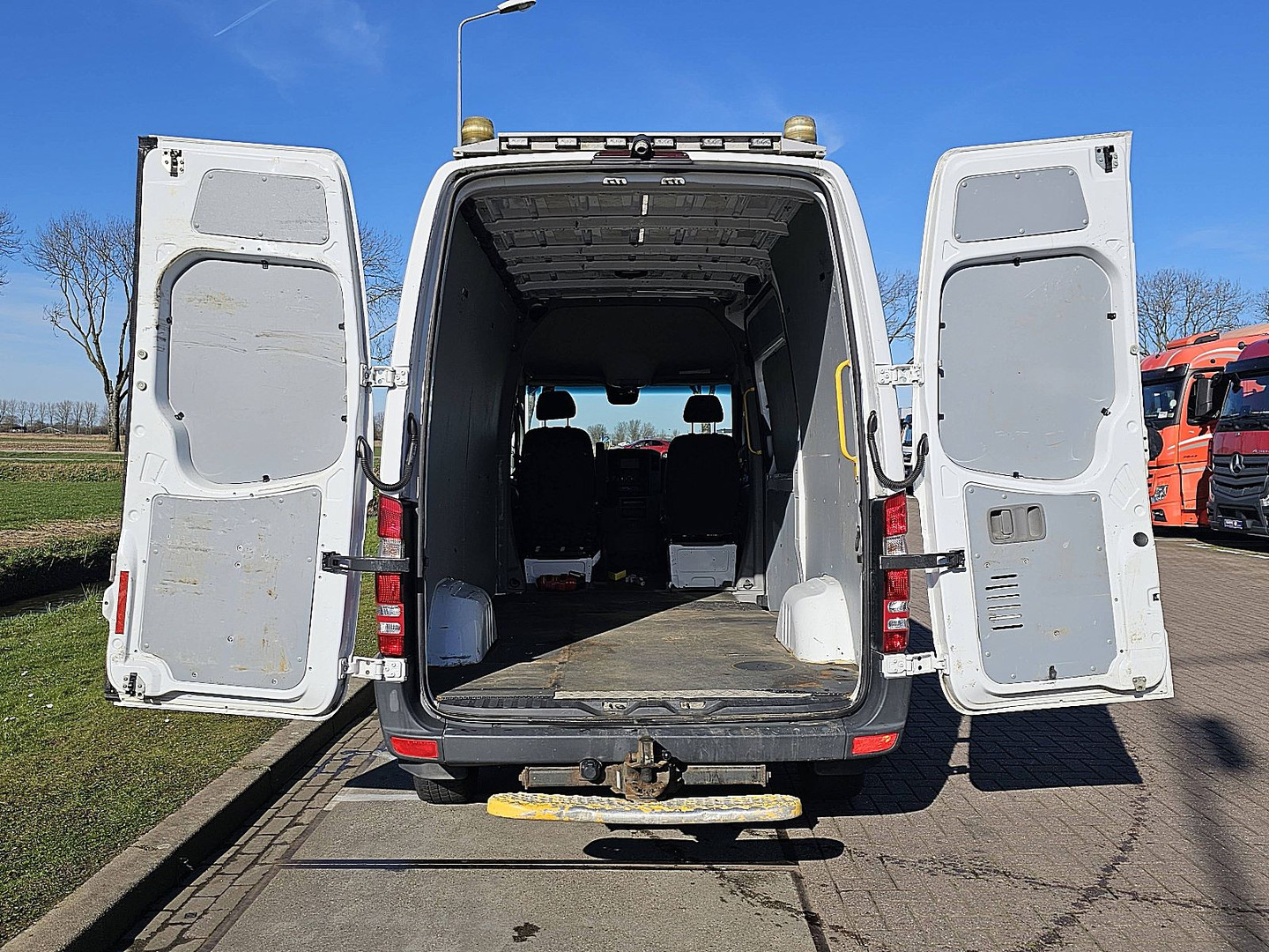 Mercedes-Benz Mercedes-Benz