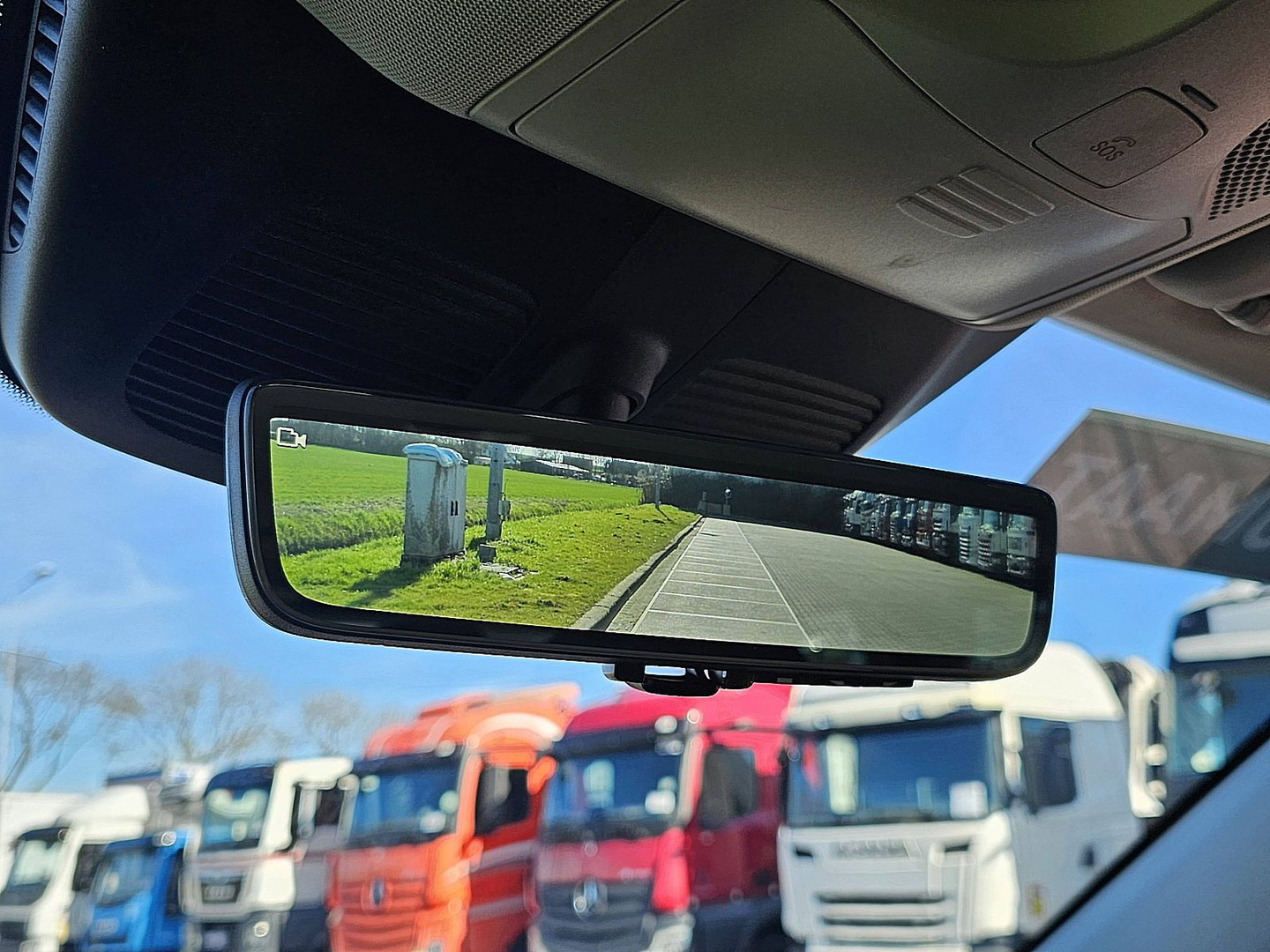 Mercedes-Benz Mercedes-Benz