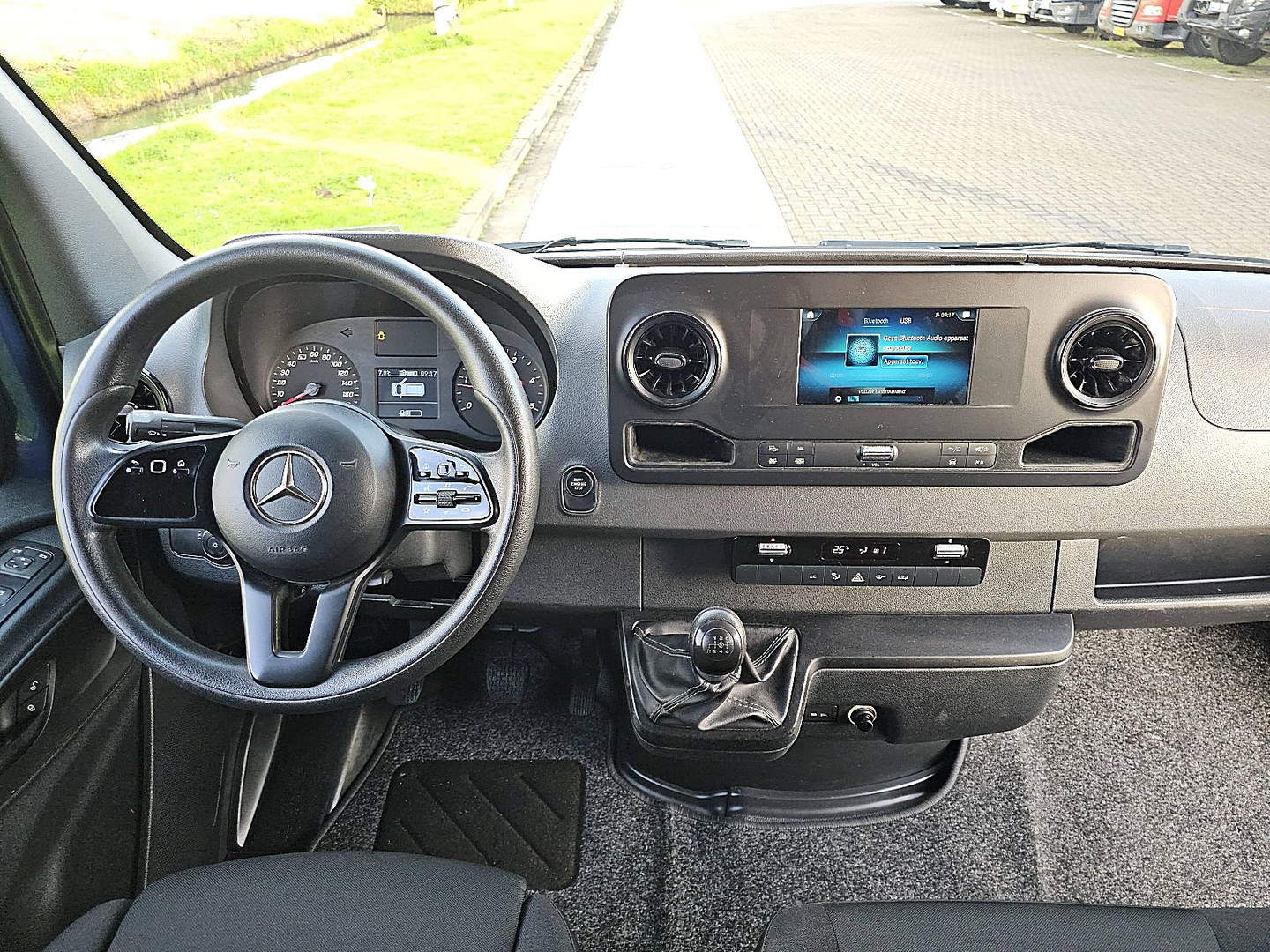 Mercedes-Benz Mercedes-Benz