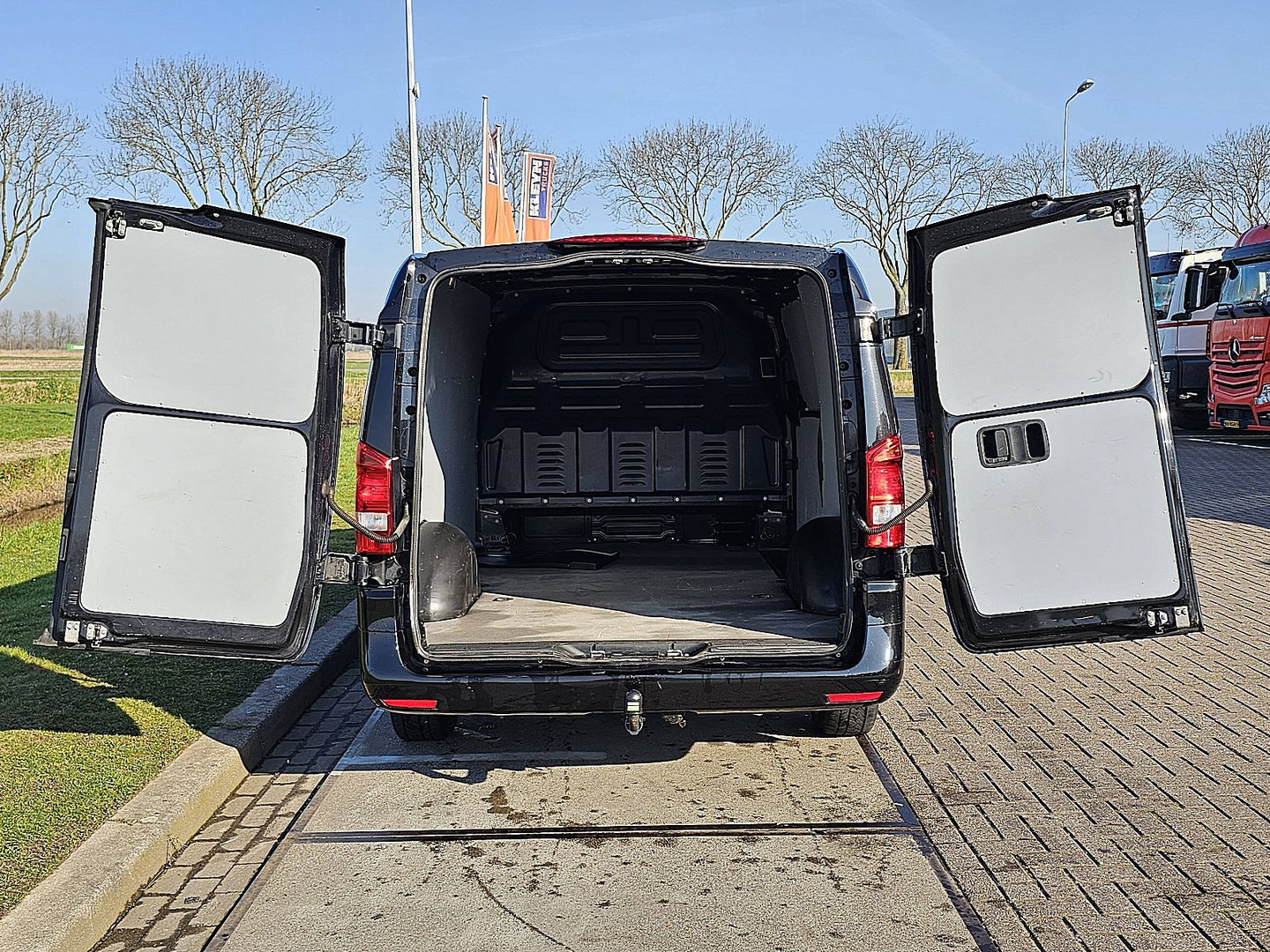 Mercedes-Benz Mercedes-Benz