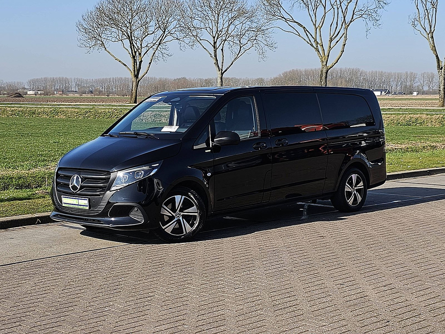 Mercedes-Benz Mercedes-Benz