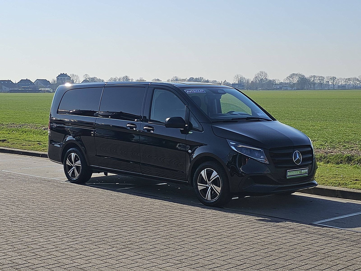 Mercedes-Benz Mercedes-Benz