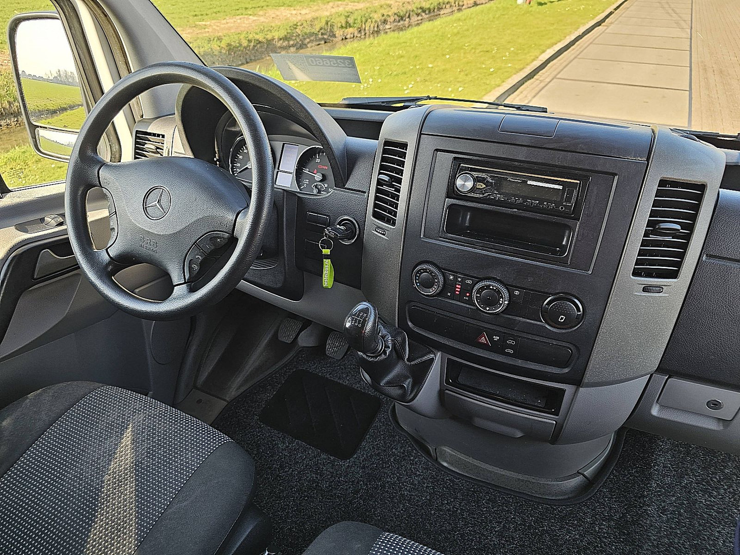 Mercedes-Benz Mercedes-Benz