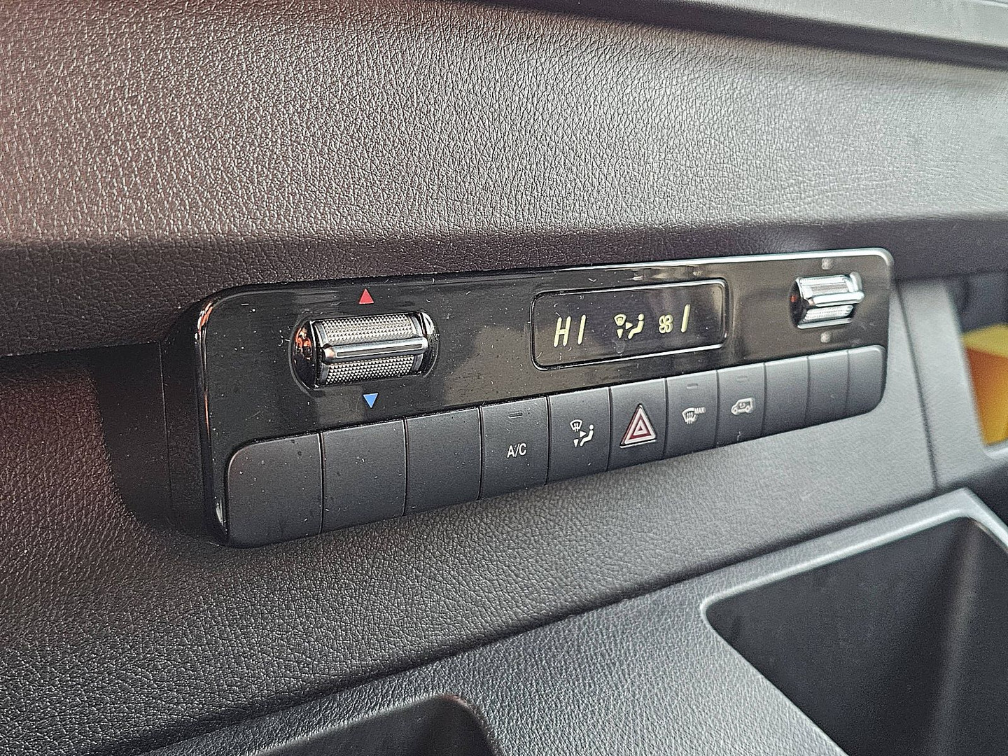 Mercedes-Benz Mercedes-Benz