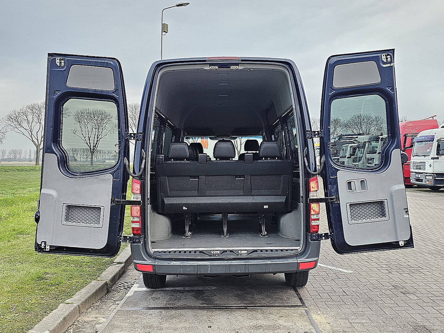 Mercedes-Benz Mercedes-Benz