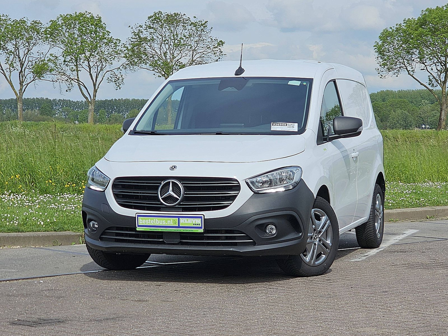 Mercedes-Benz Mercedes-Benz