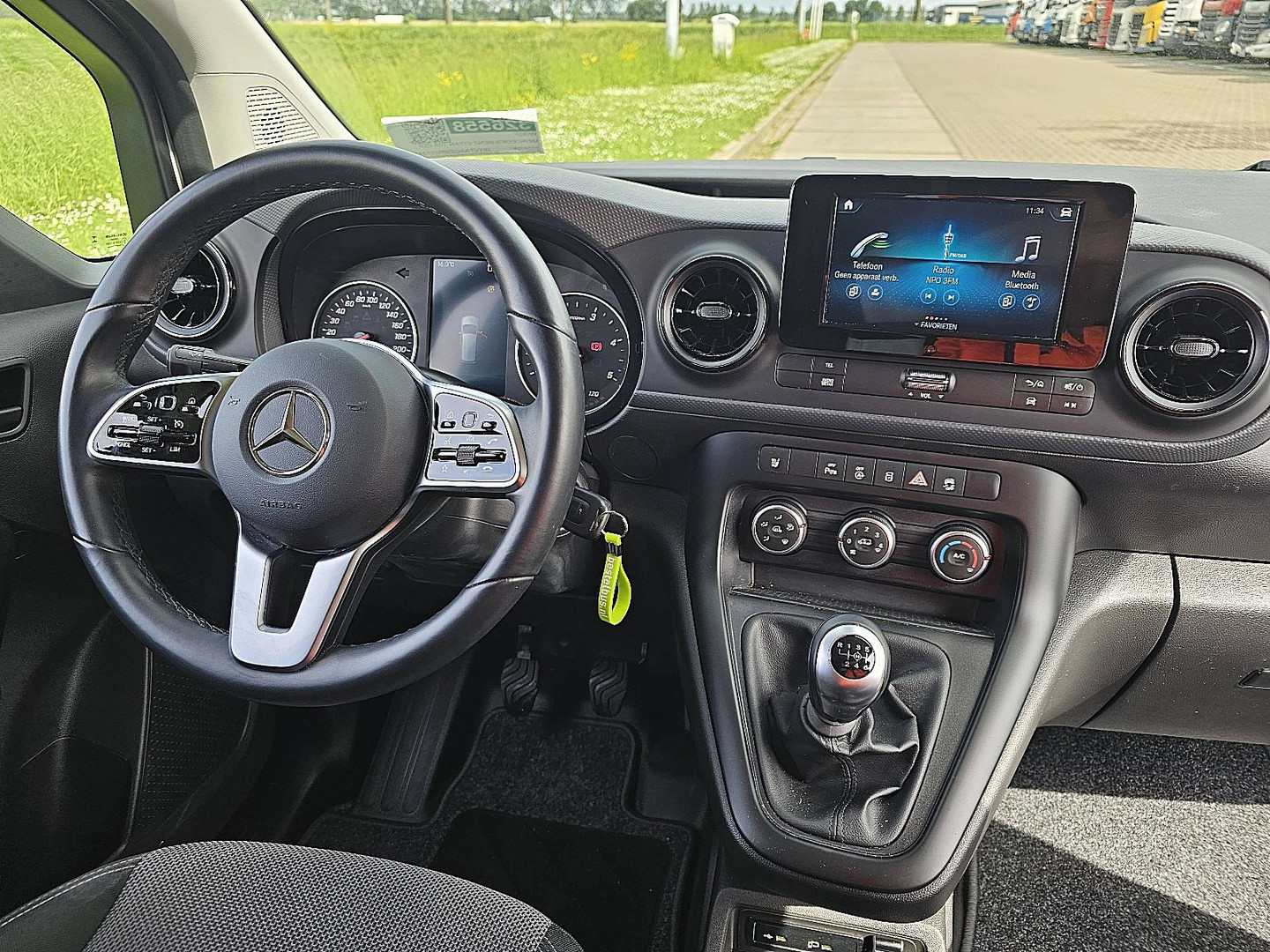 Mercedes-Benz Mercedes-Benz