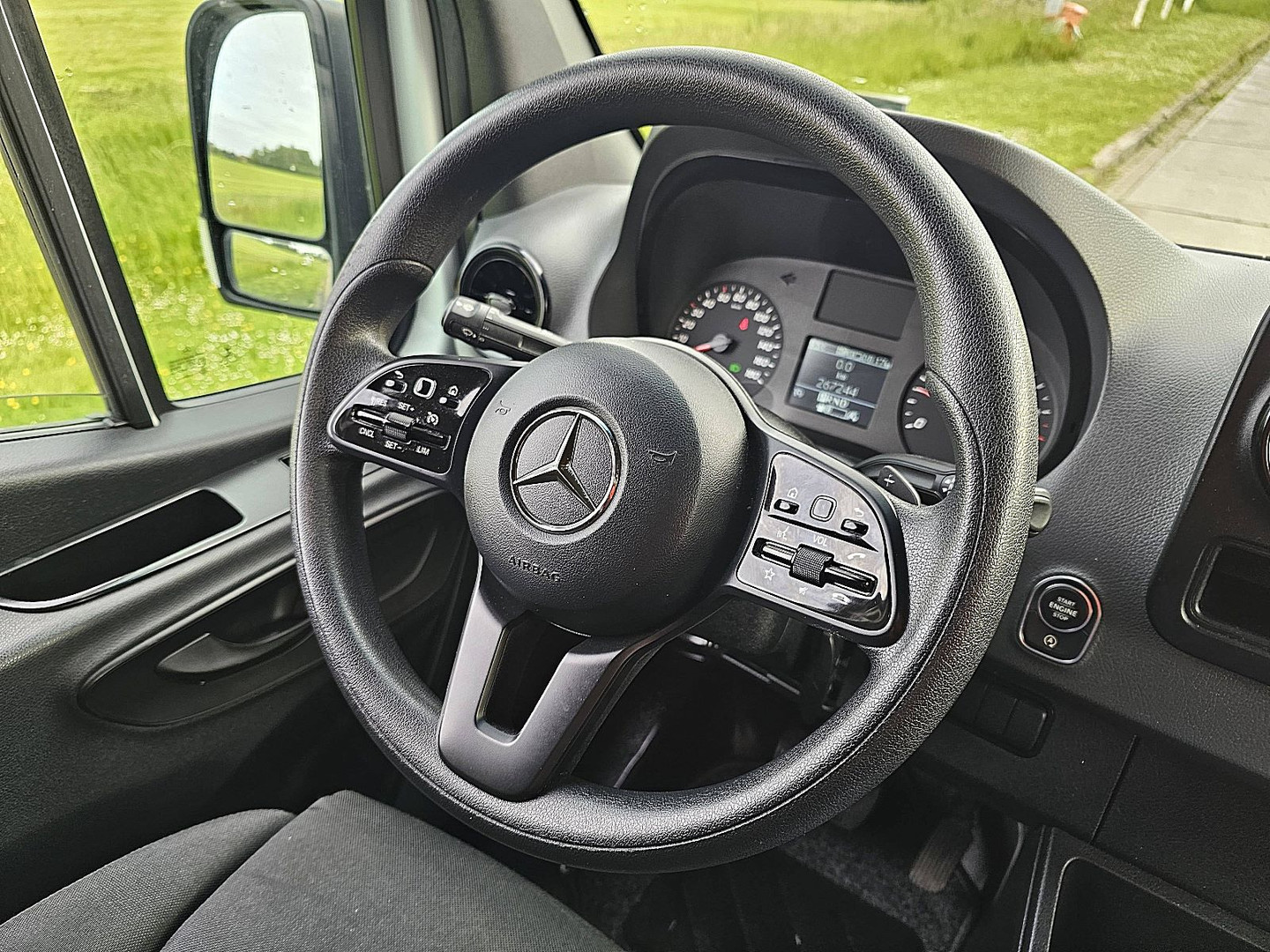 Mercedes-Benz Mercedes-Benz